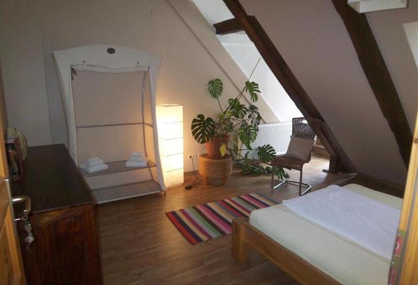 Апартаменты Deluxe 2 Спальни, Bed & Breakfast Sahara