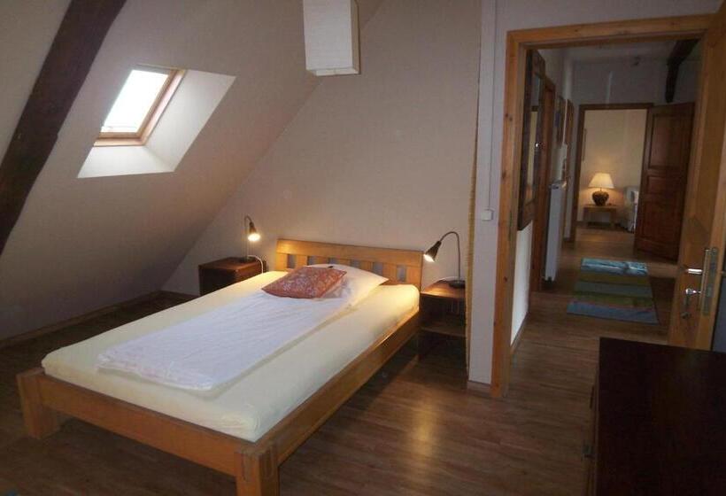 Апартаменты Deluxe 2 Спальни, Bed & Breakfast Sahara