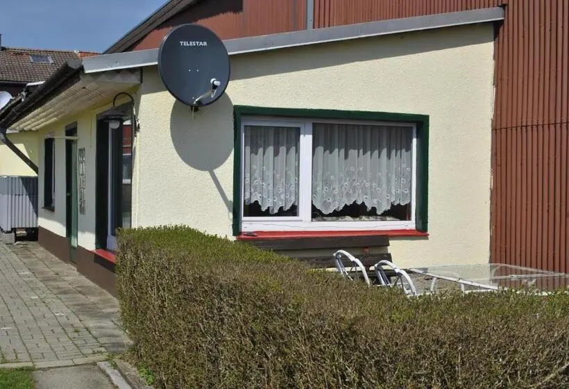 Talo 1 Makuuhuone, Guest House Mückenheim