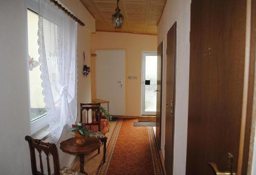 غرفة قياسية مع حمام خارجي, Guest House Mückenheim