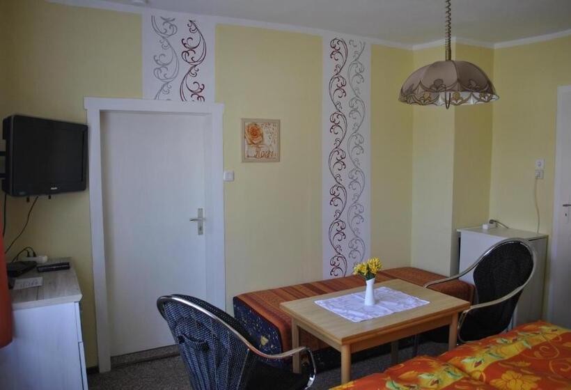 غرفة قياسية ثلاثية, Guest House Mückenheim