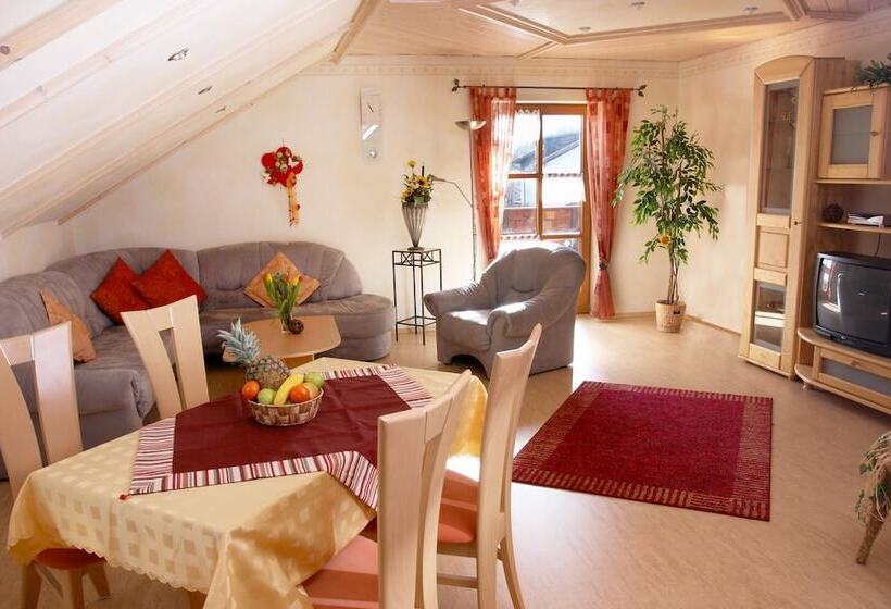 Апартаменты 1 Спальня, Pension / Ferienwohnungen Ludwig