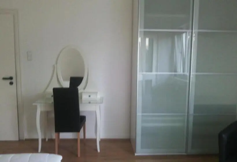 Deluxe Zimmer, Pension Timeout
