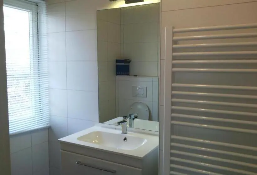 Standardzimmer, Pension Timeout