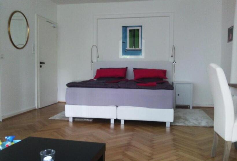 标准间, Pension Timeout