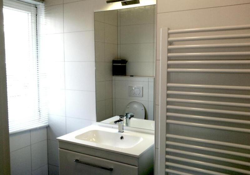 标准间, Pension Timeout