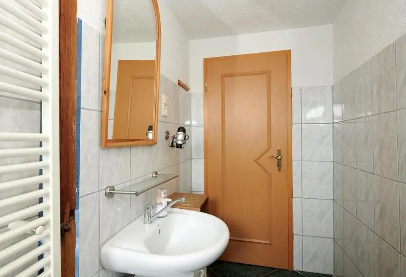 Standard-huone, Hüblers Schlafquartier