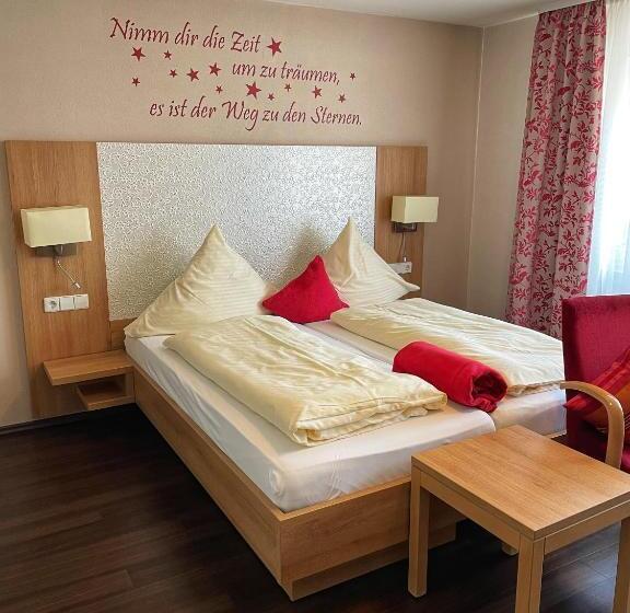 Классический Номер, Landgasthaus Zur Linde, Neusatz