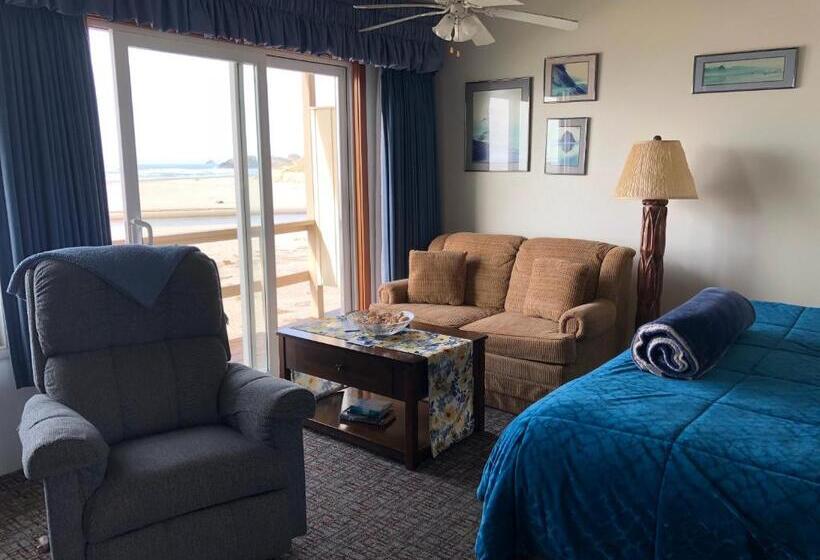 Полулюкс Вид на Море, Webb's Scenic Surf