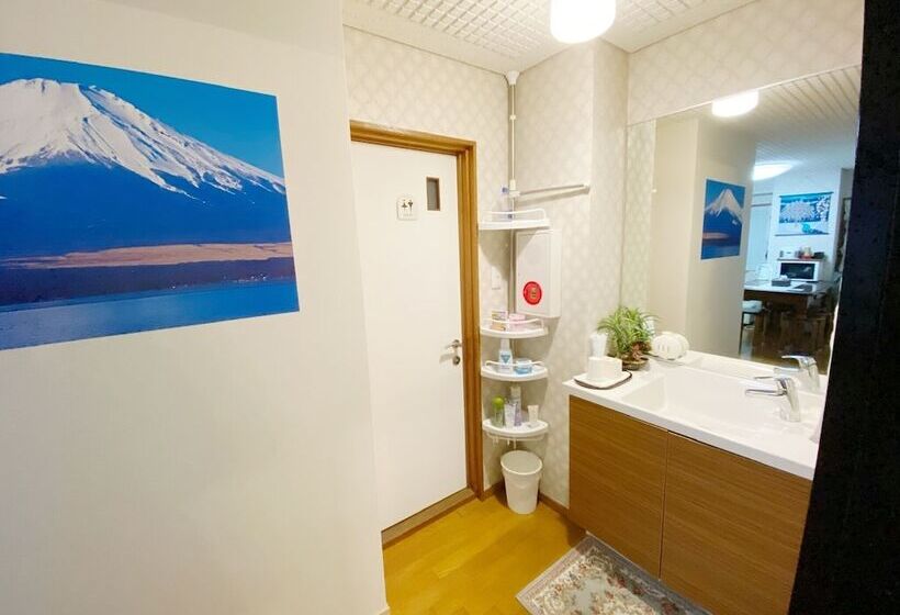 Семейный Номер, Guesthouse017徳島個室 飲食街中心 阿波踊り会館7分 文理&徳島大学 アスティとくしま車8分