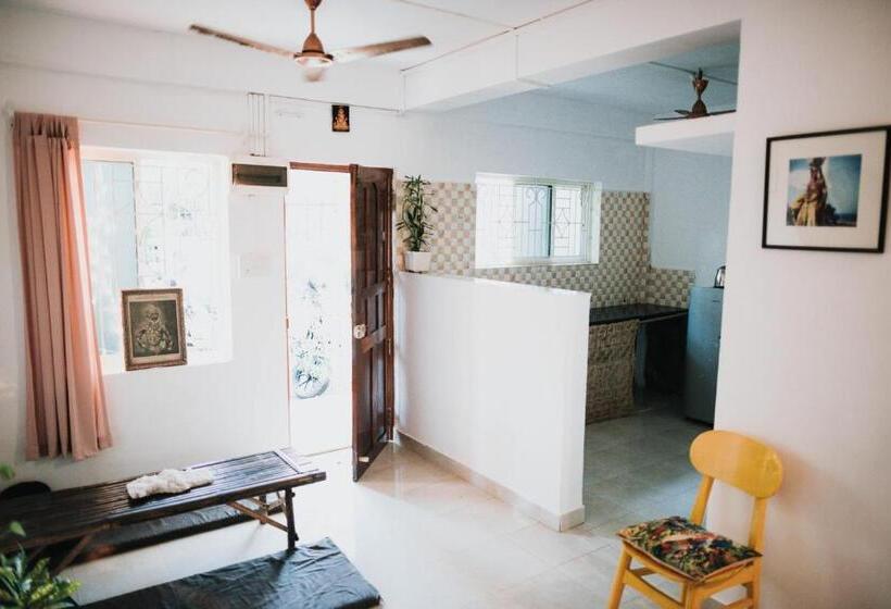 דירת חדר, Wigwam