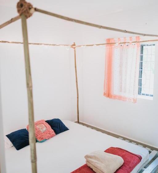 شقة غرفتين, Wigwam