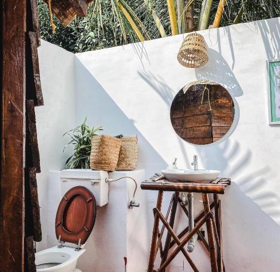 Standard Tent, Wigwam