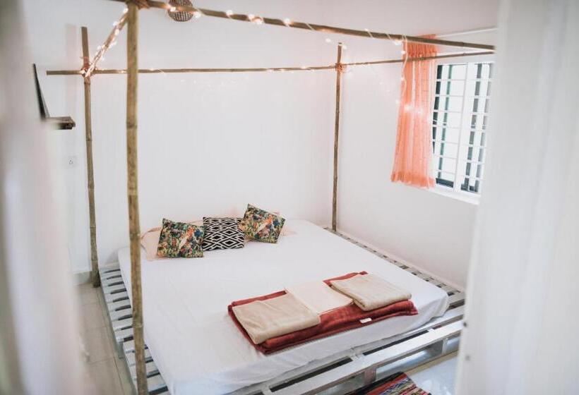 شقة دور أخير غرفة نوم واحدة, Wigwam