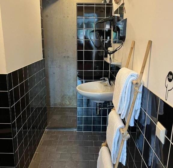 اتاق سوپریور, Clinkmama