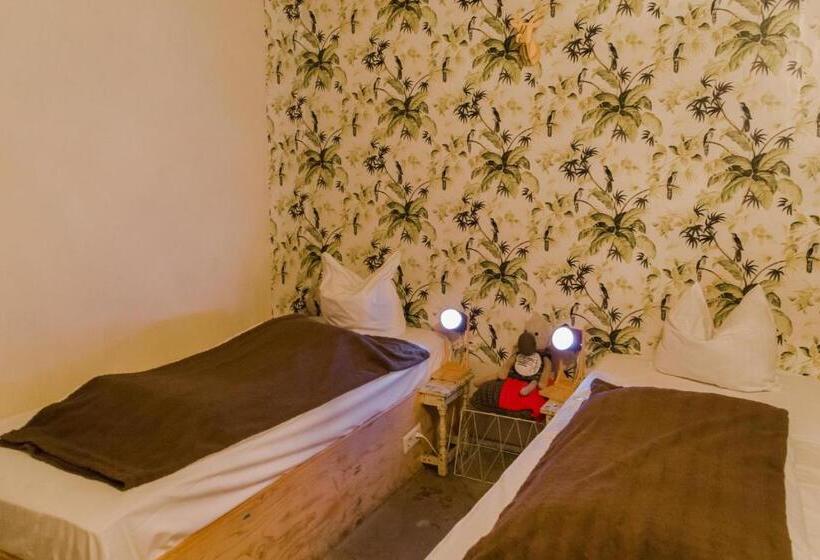 کابین, Clinkmama