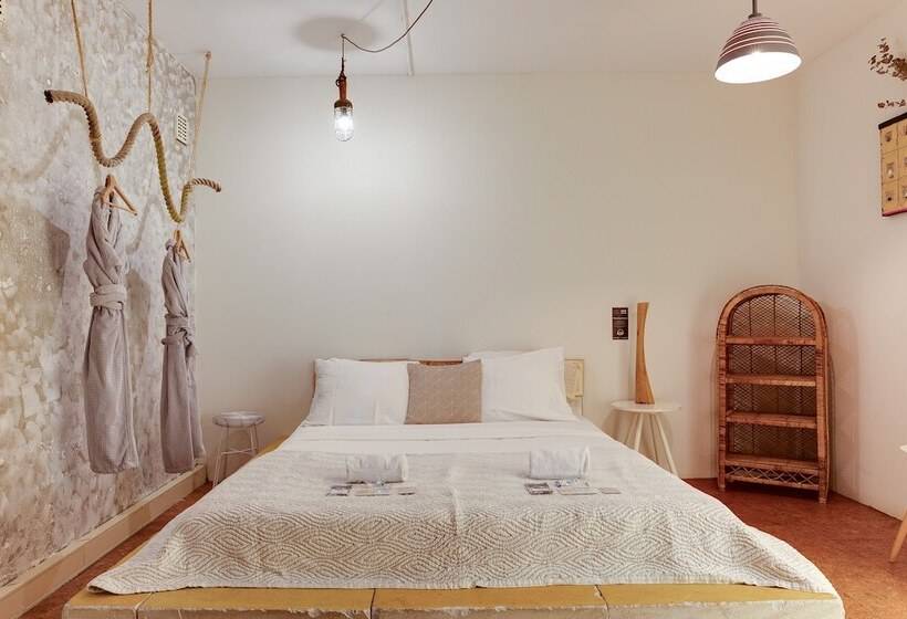 اتاق لوکس, Clinkmama