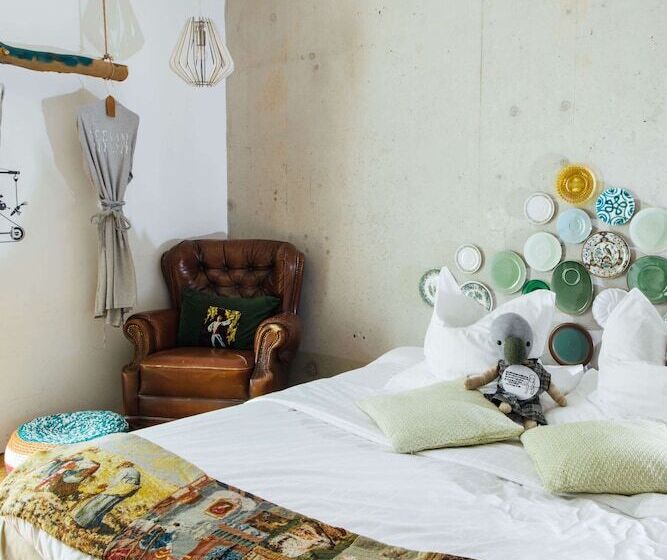 اتاق سوپریور, Clinkmama