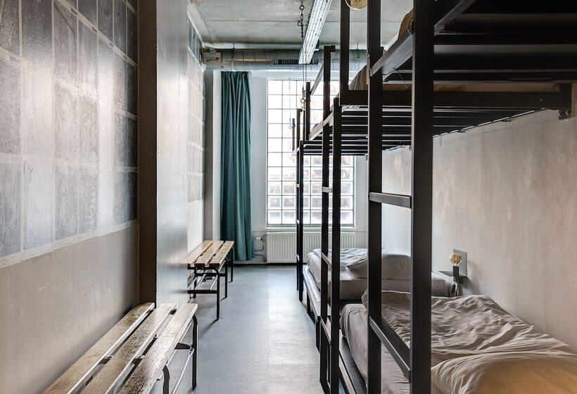 تختخواب در اتاق مشترک, Clinkmama