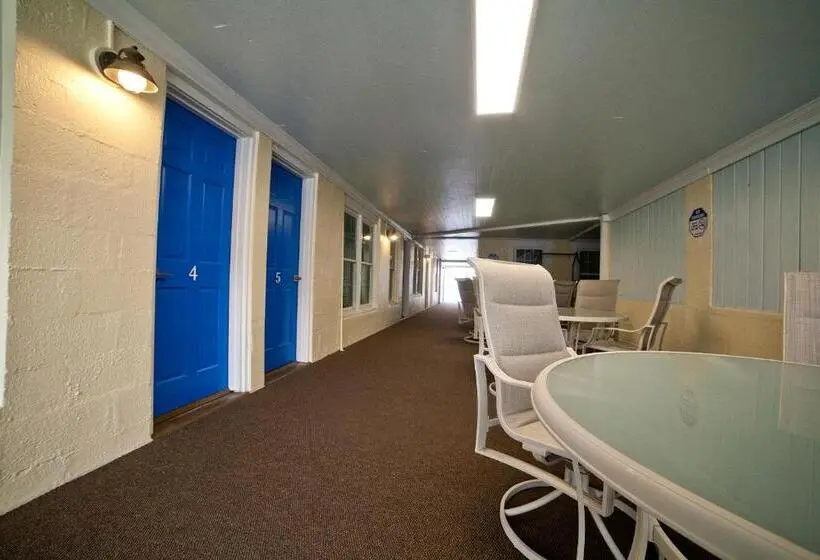 اتاق لوکس, Georgianne Inn & Suites Check In 212 Butler Ave