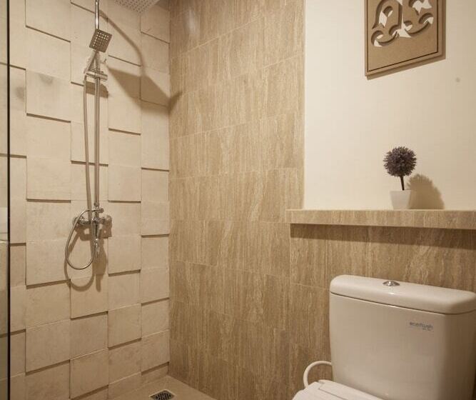 חדר דלוקס, Arena Living