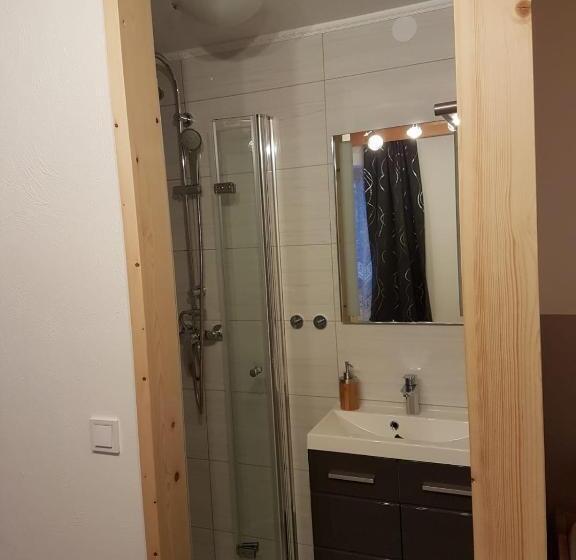 اتاق استاندارد یک نفره, Berliner Ecke