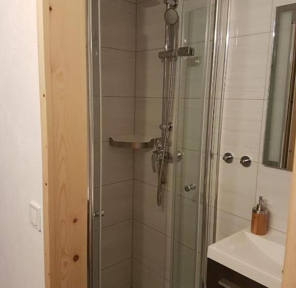 اتاق استاندارد یک نفره, Berliner Ecke