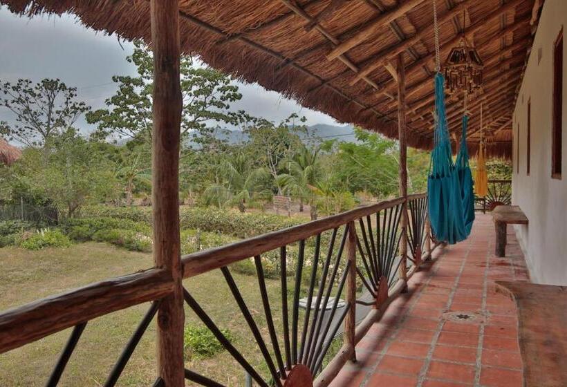 غرفة عائلية, Hostal Nibuni Palomino