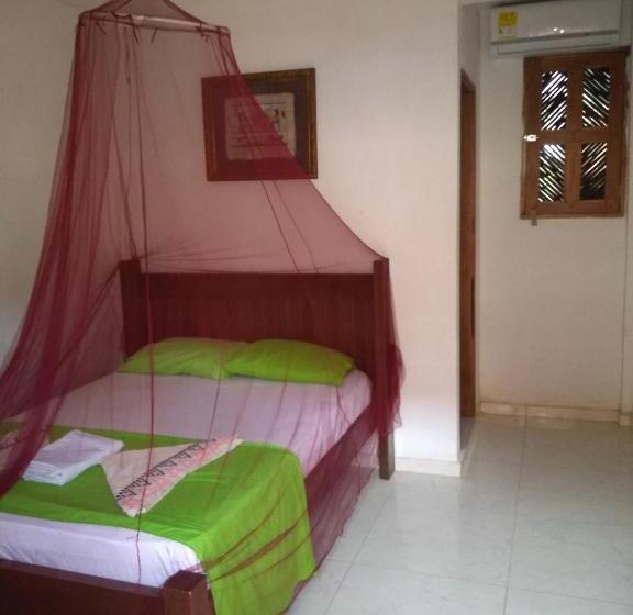 غرفة ديلوكس, Hostal Nibuni Palomino