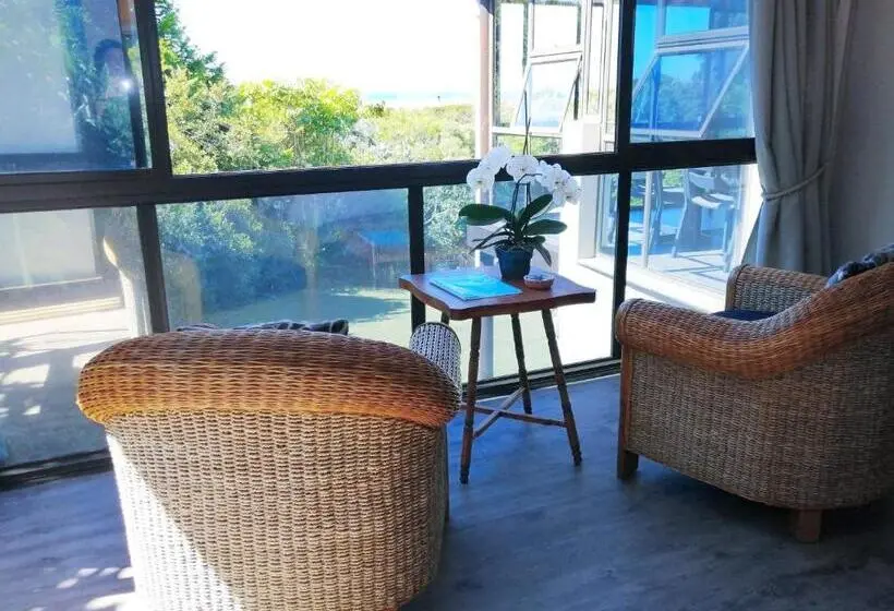 スタンダードルーム, Swallows Nest Plett