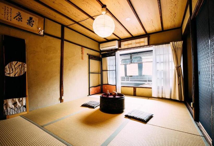 اتاق استاندارد با سرویس بهداشتی مشترک, Tsukito