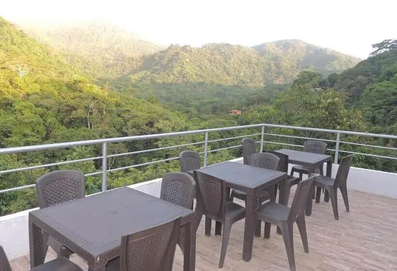 Perhehuone, Hostal Alto De La Montaña