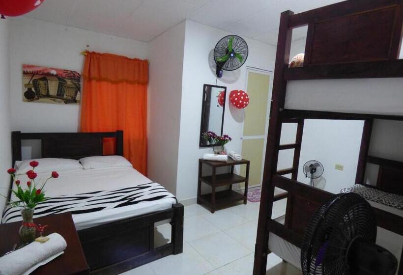 Семейный Номер Вид на Горы, Hostal Alto De La Montaña