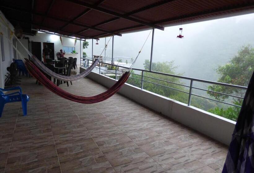 Семейный Номер Вид на Горы, Hostal Alto De La Montaña