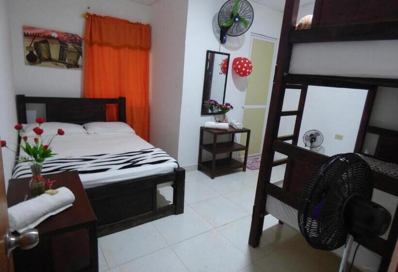 Семейный Номер Вид на Горы, Hostal Alto De La Montaña