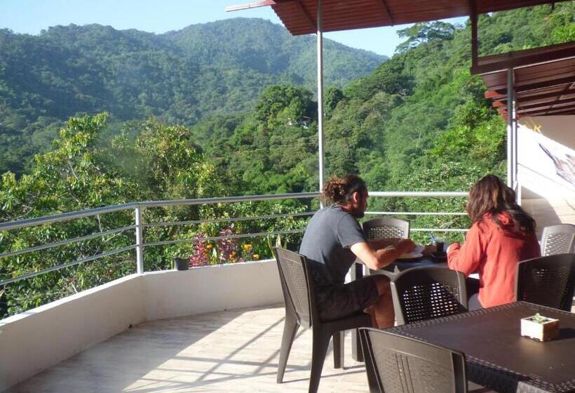 Семейный Номер Вид на Горы, Hostal Alto De La Montaña