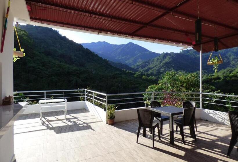 Семейный Номер Вид на Горы, Hostal Alto De La Montaña