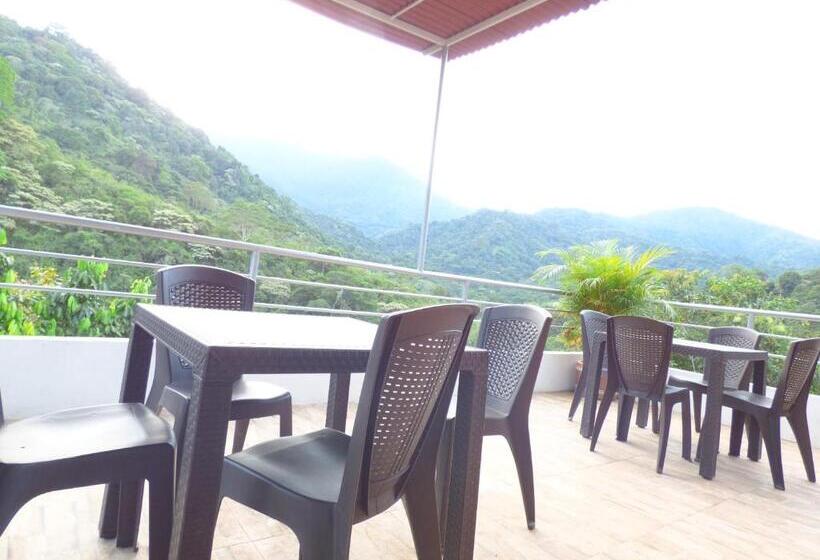 Семейный Номер Вид на Горы, Hostal Alto De La Montaña