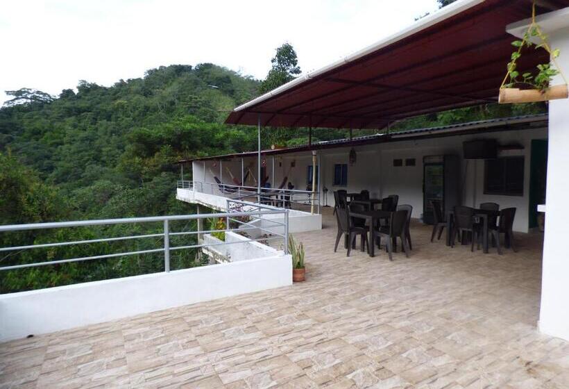 Номер Стандарт Трехместный, Hostal Alto De La Montaña