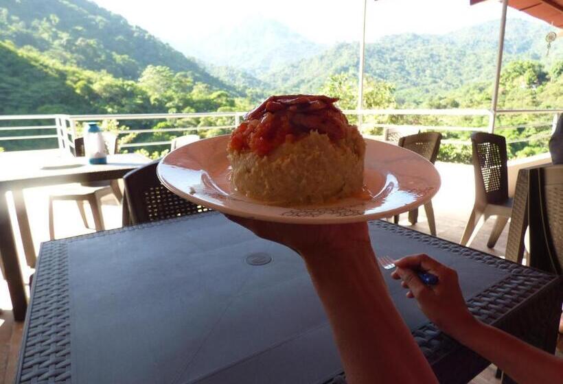 Номер Стандарт Трехместный, Hostal Alto De La Montaña