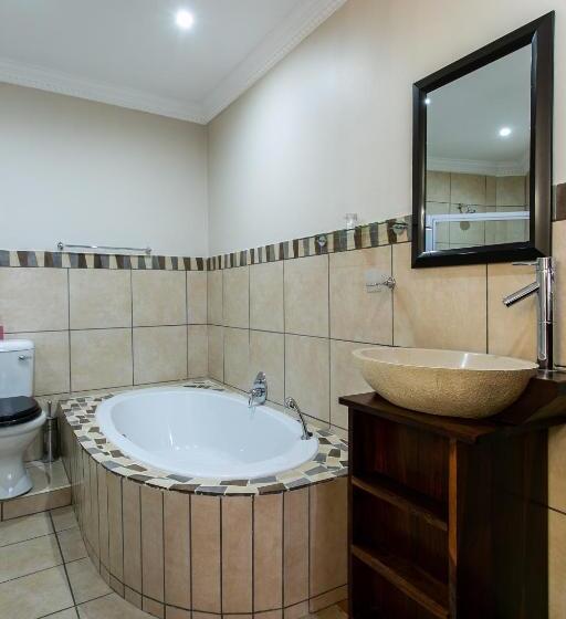 חדר אקונומי, Royl Court Guesthouse