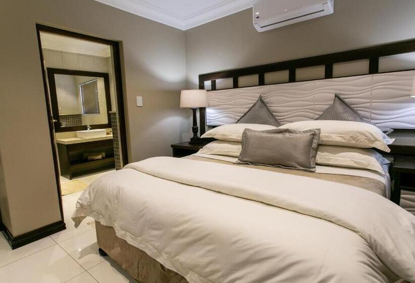 חדר דלוקס נוף לגינה, Royl Court Guesthouse