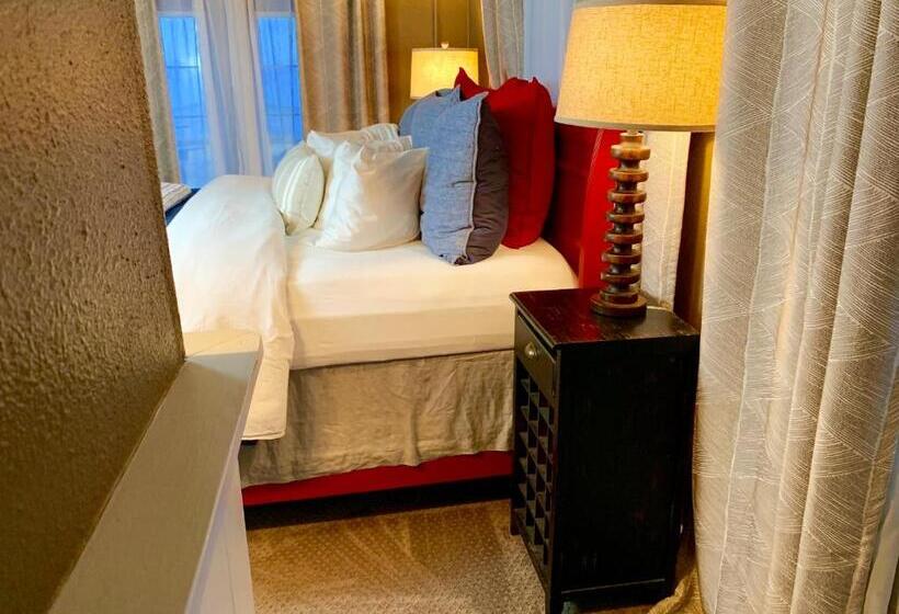 带海景标准四人间, Oceanhouse