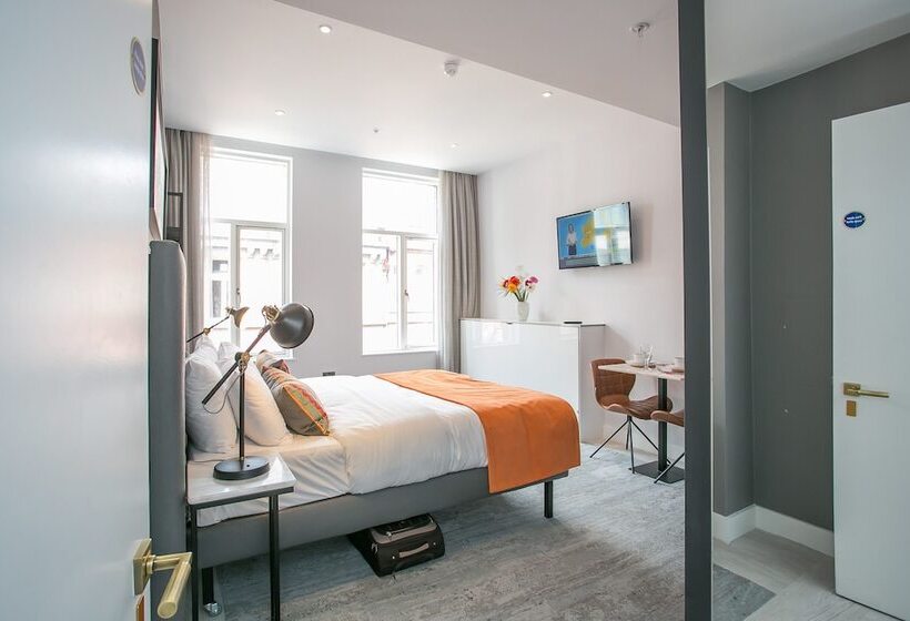 디럭스 스튜디오, Grafton Street Studios