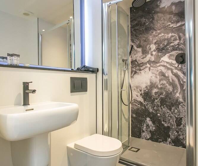 컴포트 스튜디오, Grafton Street Studios