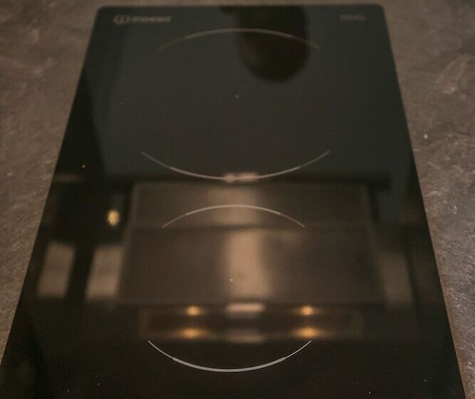 디럭스 스튜디오, Grafton Street Studios