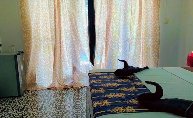 بنجلو قياسى مطلّ علي الحديقة, God S Gift Morjim