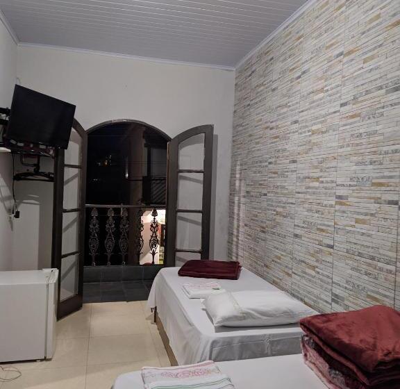 اتاق استاندارد چهارنفره با بالکن, Pousada Maciel