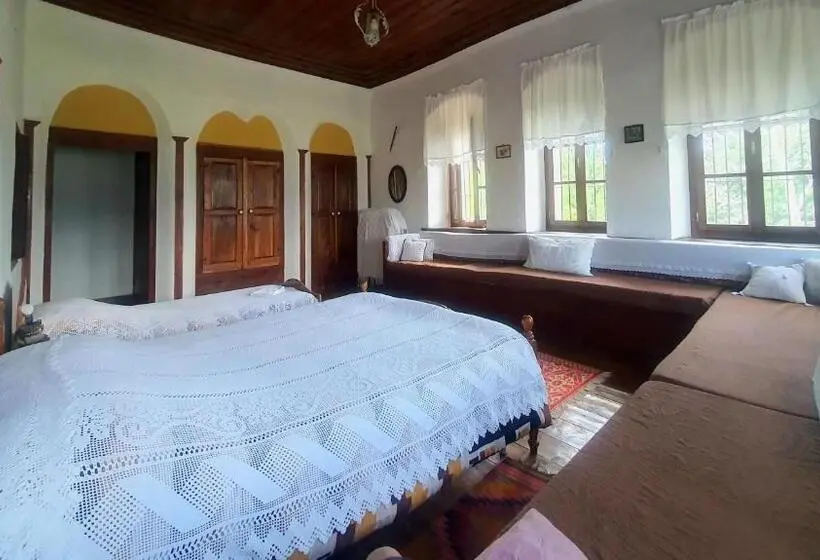 Standard-huone Vuoristonäkymä, Traditional Guesthouse Permet