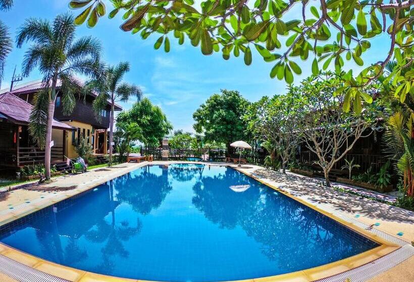 חדר סטנדרט נוף לבריכה, Home At Chan Resort